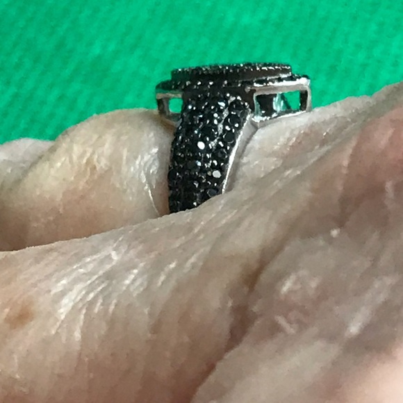 Black Spinel size 7 - Picture 4 of 9